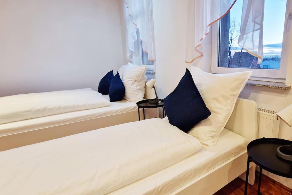 Grosse, Geraeumige Fuer Bis Zu 14 Personen! Apartment *