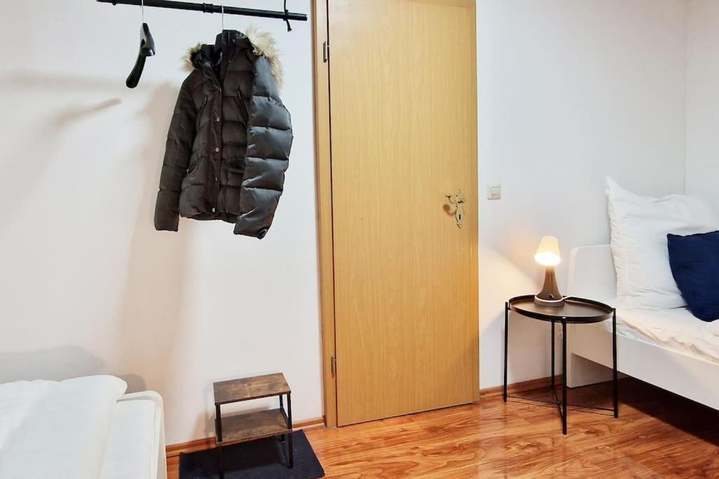 Grosse, Geraeumige Fuer Bis Zu 14 Personen! Apartment